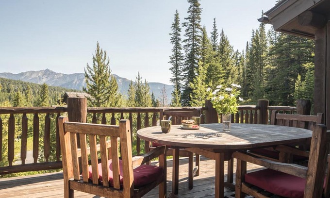 Spanish Peaks Casa | Nestledown