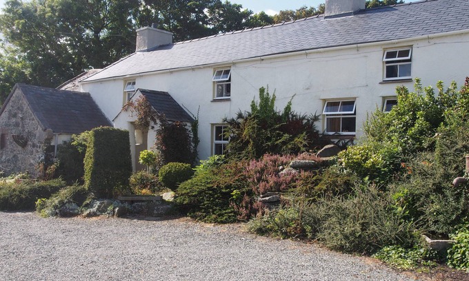 Llanerchymedd Cabaña | Ubicado en un tranquilo rincón de Anglesey - hermosa casa de campo tradicional galesa.
