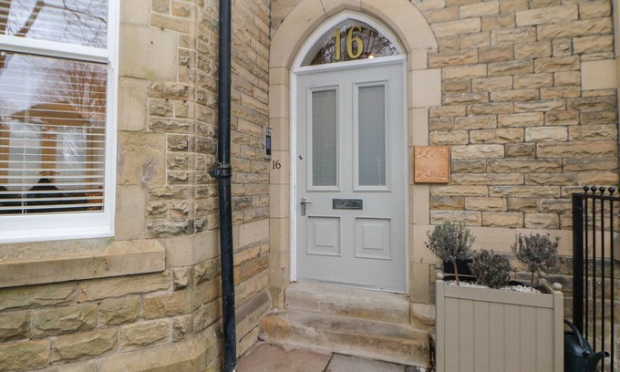 Buxton Cabaña | Netherdale Penthouse