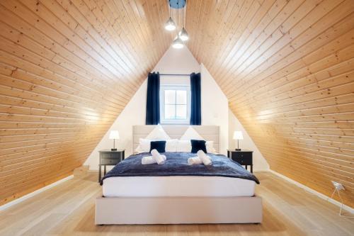 Bad Saeckingen Apartamento | NEU Deluxe Suite Münsterblick, Maisonette, Kingsize Bett, Küche, Netflix, Aussicht, E-Kamin