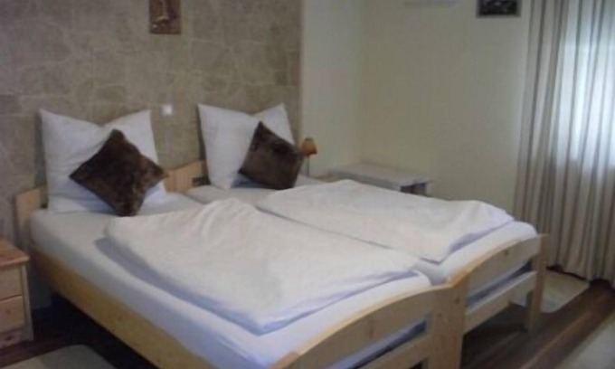Dittelbrunn Apartamento | Apartamento recién amueblado con balcón.