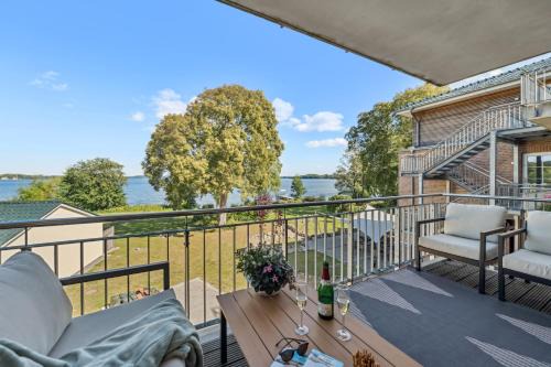Dersau Apartamento | NEU -FeWo SEEVERLIEBT- barrierearm mit Blick auf den Plöner See