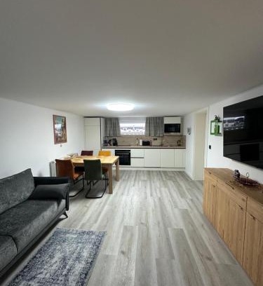 Loehne Casa | NEU renoviertes Apartment 3 Zimmer 4 Boxspringbetten moderne Küche und vieles mehr