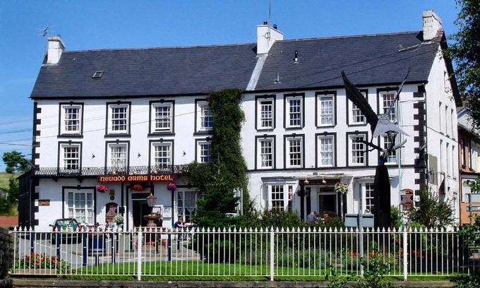 Llanwrtyd Wells Hotel | Neuadd Arms Hotel