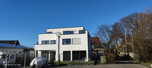 Remscheid Apartamento | Neue Doppelhaushälfte mit Terrasse, Balkon und Garten
