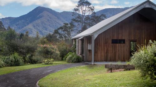 Gleniffer Casa | Never Never Cabin