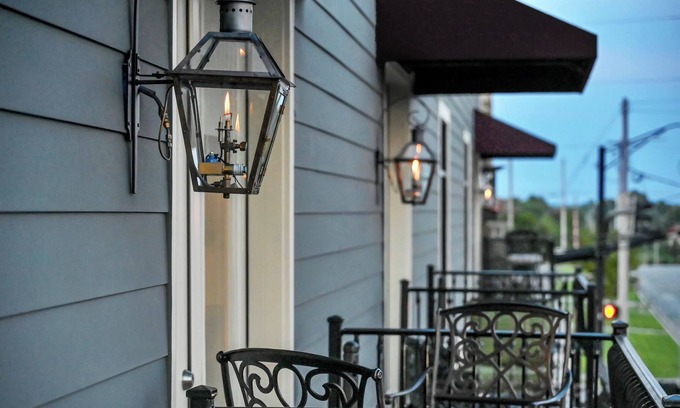 Cullman Condominio | New 1 Bedroom Loft Condo in Downtown Cullman with Murphy Bed to Sleep 4