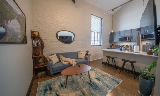 Buchanan Apartamento | New 1BR King Bed Apartment: Brewery|River|Downtown