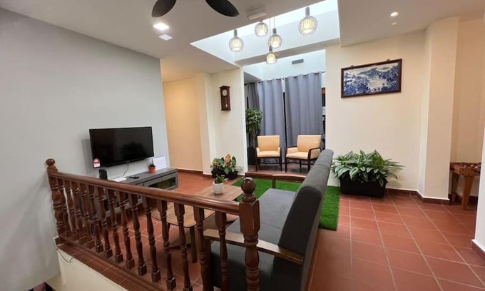 Jonker Walk Casa | New! 1min to JonkerStreet Melaka loft 4BR 11 PAX