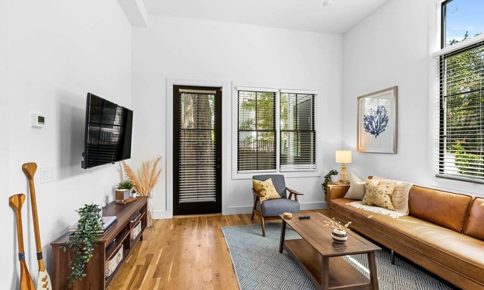 Virginia Highland Apartamento | New 1x1 Apt. in the heart of VA Highlands!