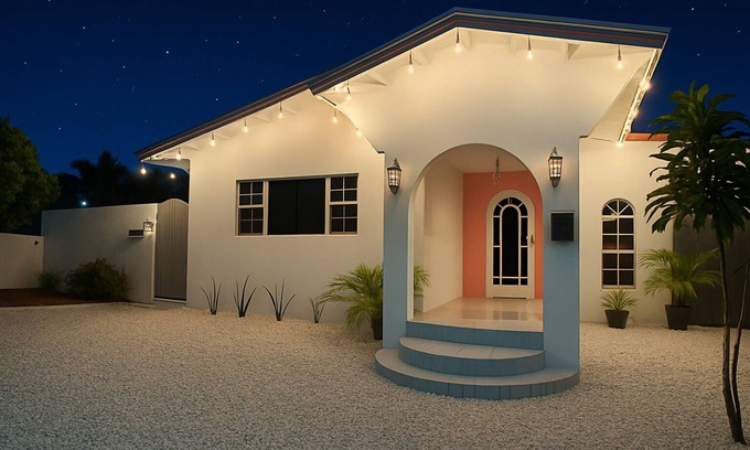 De Bruynewijk Villa | 2 Bed/ 2 Bath Tropical Villa. Ultimate Escape! Private Pool. Covered Patio & BBQ