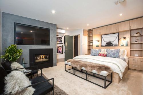 Aspen Casa | New 2 BR 2 and a half Bath - Luxurious Aspen Mountain Modern!