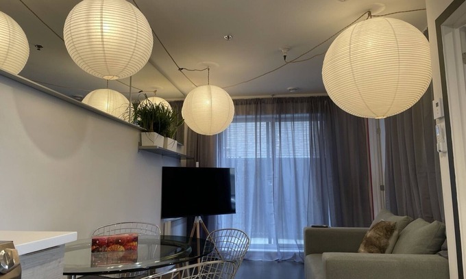 Cote-Des-Neiges—Notre-Dame-De-Grace Apartamento | New*2 Br*King and Queen* 1gbps Wi-Fi*private patio