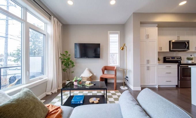 Jasper Place Casa | NEW! 2 BR w/ Ensuites | Garage | Disney+ | Patio