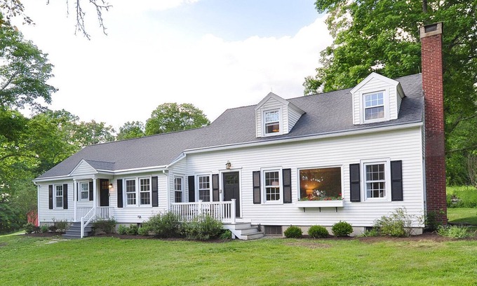 Litchfield Otro | *New* 2020 Private Modern Farmhouse in Connecticut close to center of Litchfield