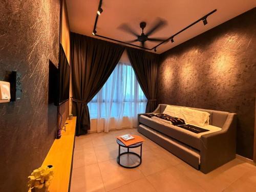 Seri Kembangan Apartamento | New 2Room 5pax 3min walk to mrt n farm in the city A0725