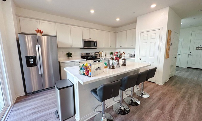 Chino Casa | New 3 bd/2.5 ba single family