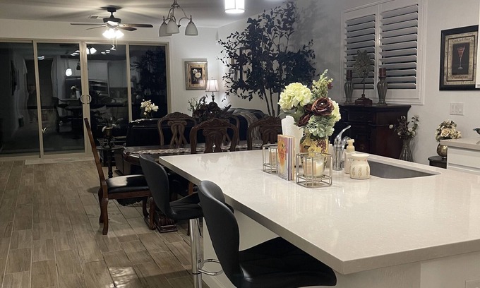 Peoria Casa | New 3-bdr, 3 bath home near Lake Pleasant and new Taiwan Semiconductor Company.