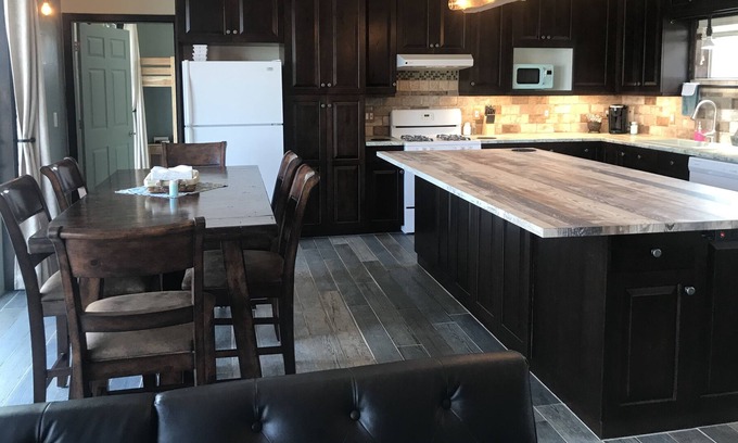 Fairview Cabina | Nueva cabaña de 3 dormitorios y 2 baños en el pintoresco valle de Indianola
