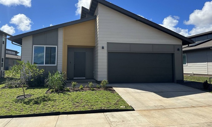 Lemoore Casa | new 3 bedroom home in Ho’opili development