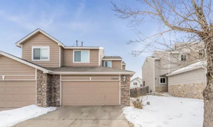 Northglenn Casa | NEW 3 - bedroom residential house. Free Parking