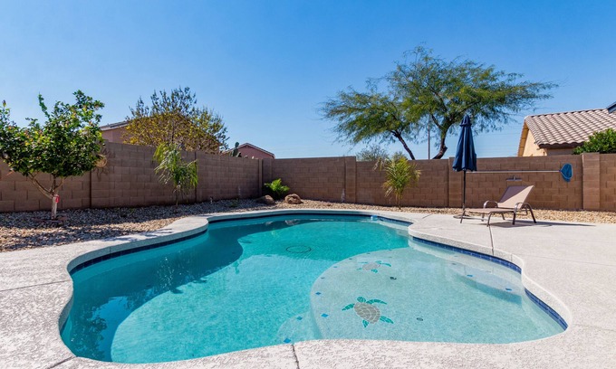 Circle Cross Ranch Casa | **NEW** 3 Bedroom w/ den! 5 Queen beds! Heated Private Pool!