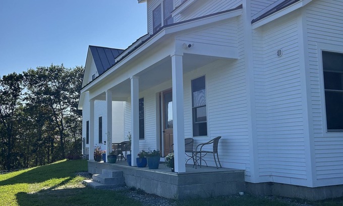 Bridgewater Casa | New 3 BR+/3 Bath House close to Ski Areas & Woodstock. Trails, Pastures & Views