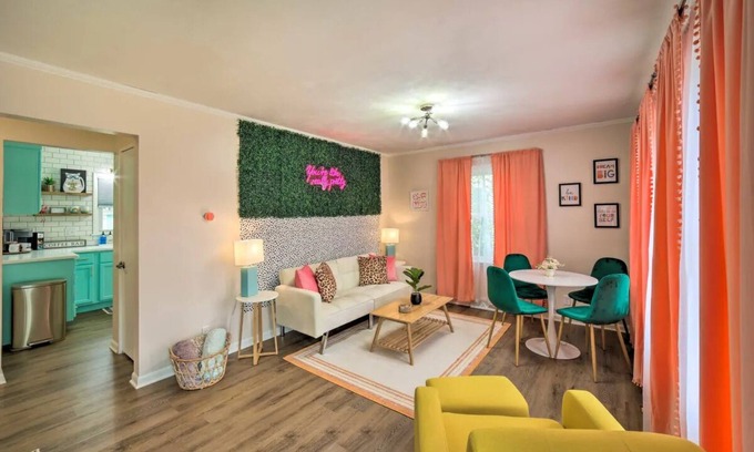 Michigan City Casa | *New* < 3 Miles to Beach + Casino + Zoo + Shopping!