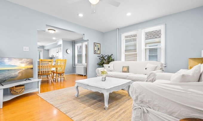 Ventnor City Casa | NEW 3br/2ba Beach Home 2.5 blks to Beach!