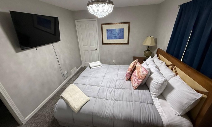 Cordova Casa | New 4 BR+Extra Space Beds- Retreat w/ Private Pool