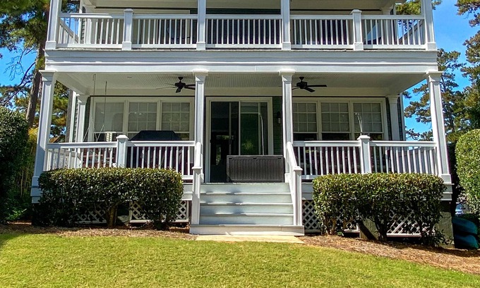 Lake Oconee Cabaña | NEW 4 Porch Paradise at Marina Cove