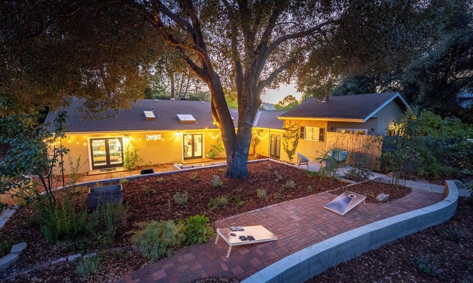 Atascadero Casa | New 4BR GREAT Location*Sleeps 11