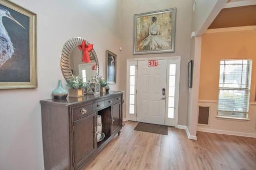 Cliftondale Casa | New 5 Star Luxury Home Sleeps 22 Near Airport