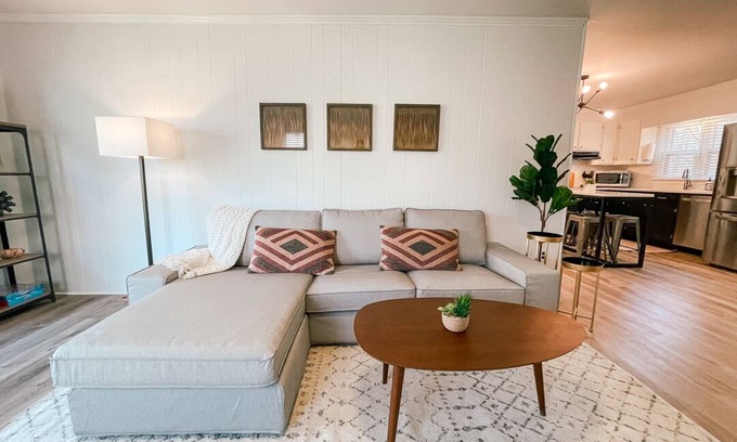 Charlotte Casa | New 5BR Family-Friendly home / Walk to trails!