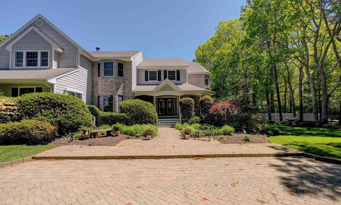 East Quogue Casa | New 7 Bed 5.5 Bath Home with Pool, Gym, Game Room