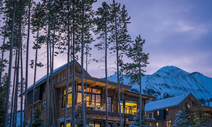 Big Sky Casa | NEW! 7 Rolling Ridge 6-Bedroom Home with Mountain view