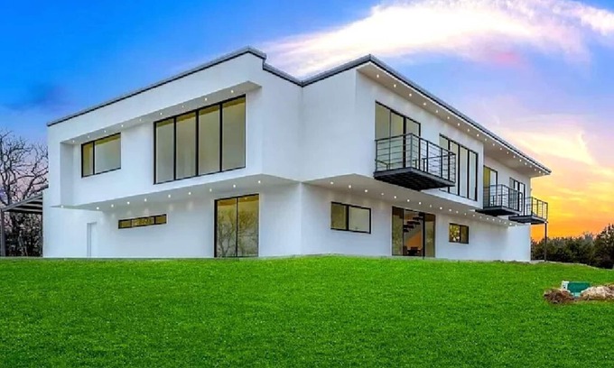 Ardmore Casa | New! 9200sqft of Pure LUX 2.2M