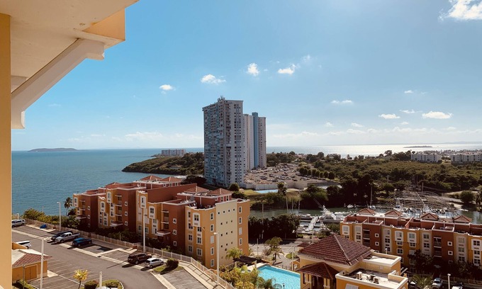 Sardinera Condominio | Sub-Penthouse, Ocean & City Views! Tarifa especial para mayo de 2018!