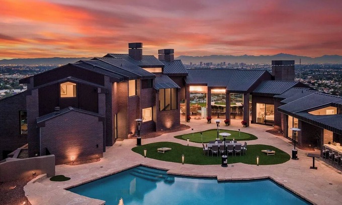 Biltmore Highlands Casa | NEW | Above Phoenix Vista Del Sol | Pool/Spa | Putting Green | 360 Views