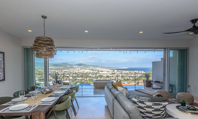 Libertad Condominio | ¡NUEVO! Increíble vista al mar con 10-15 minutos a pie del centro de San Lucas.