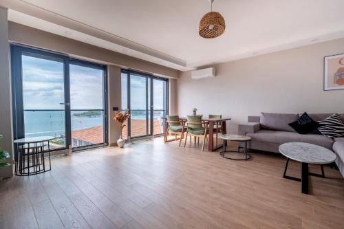 Kabatas Apartamento | New and Modern Flat with Sea View