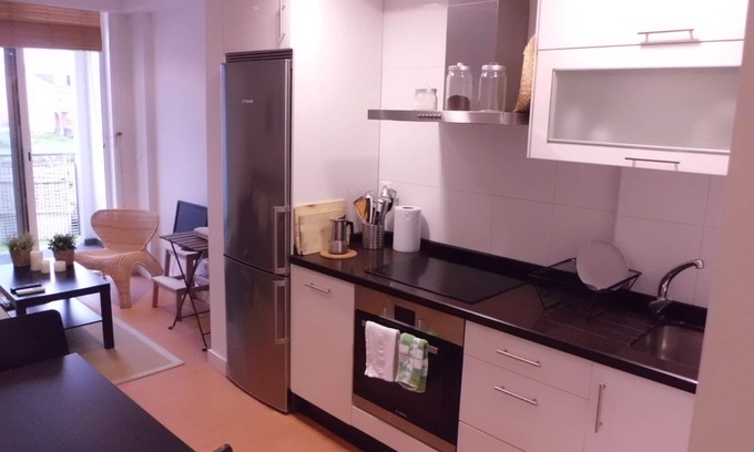 Corrubedo Apartamento | Apartamento nuevo a 40 metros de la playa, con vistas y próximo al Parque Natural Dunas de Corrubedo