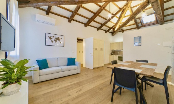 Longa Apartamento | New apartment in Murano the amazing glass island