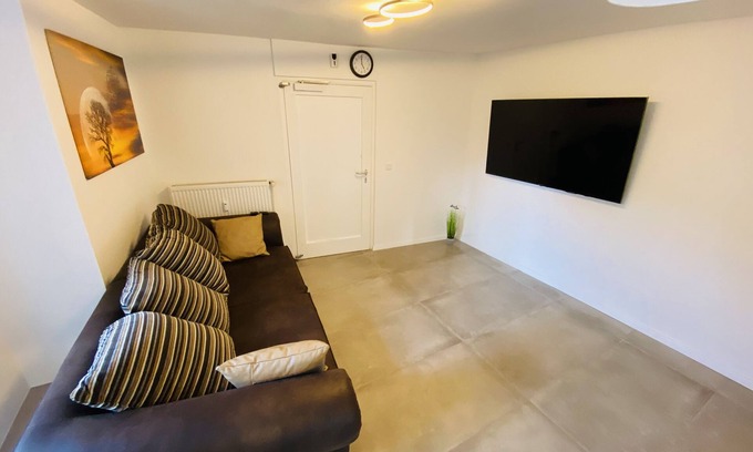 Geseke Apartamento | New Apartment l 3 Beds l 2 Bedrooms l Wi-fi