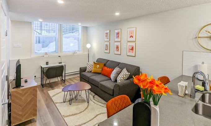 Cranston Apartamento | New Apartments in Cranston by GLOBALSTAY