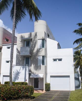 Dorado del Mar Casa | New ! Beachfront Villa - Golf, Pool & Ocean View