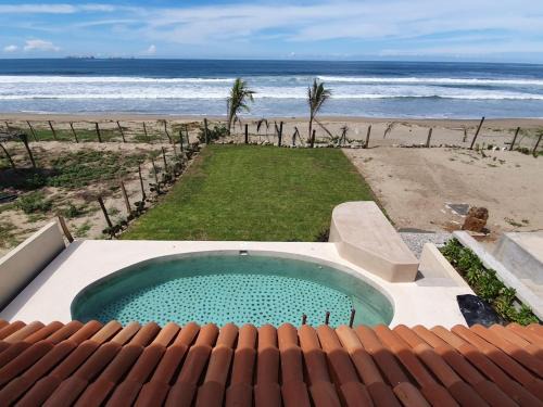 Ixtapa - Zihuatanejo Casa | New Beachfront Villa in Playa Blanca
