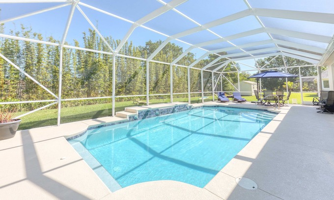 Port Saint Lucie Casa | New Beautiful Heated Pool 3 bedroom, 2 Bath