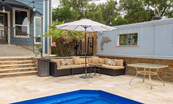 Lakehills Casa | NEW! Beautiful Lake Front Home w/ Pool!