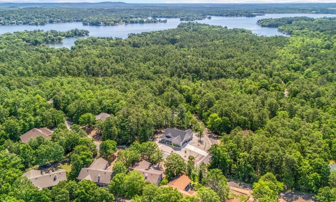 Hot Springs Village Casa | New Build - 2023, Peaceful, Wooded Retreat